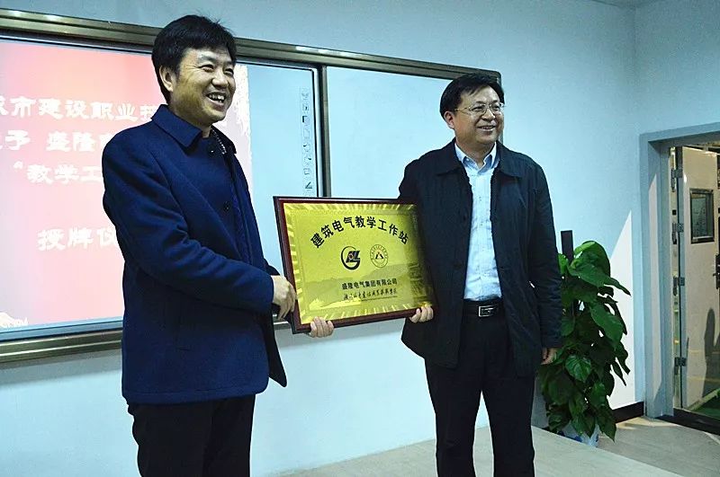 1530606778108659.jpg 微信图片_20180628121208.jpg